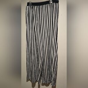 Forever 21 Black and White Striped Pants